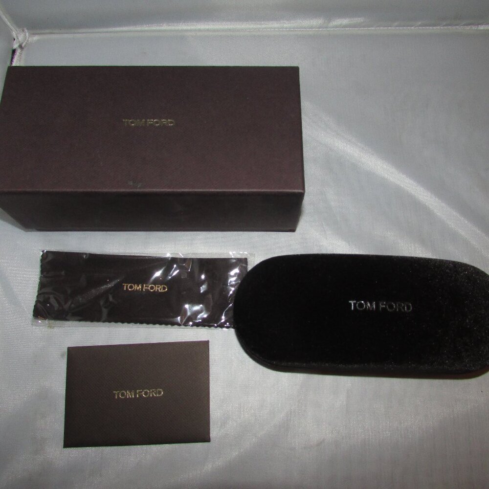 New Tom Ford Brown Velvet Sunglasses Case with Card, Cloth, Box NO SUNGLASSES